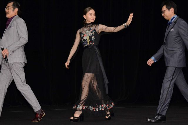 坂口健太郎、吉田鋼太郎、佐久間由衣、山本舞香！『劇場版　ファイナルファンタジーXIV 光のお父さん』完成披露試写会（13枚目）