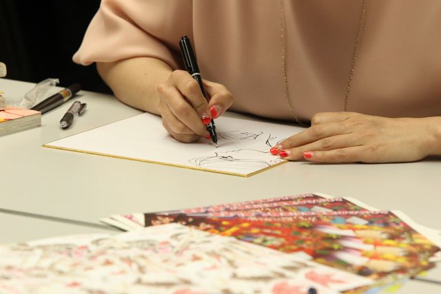 名探偵コナン×ちはやふるコラボイラスト製作中の様子フォトギャラリー（3枚目）