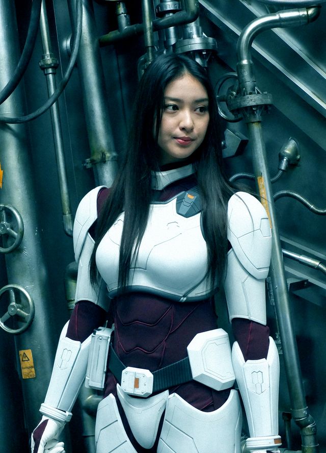 武井咲の宇宙服姿！伊藤英明『テラフォーマーズ』撮影現場フォトギャラリー：フォトギャラリー