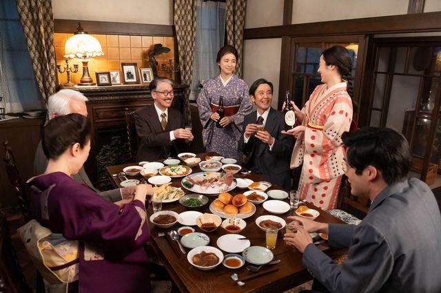 弁当を届けたら…「虎に翼」第2回の場面写真（4枚目）