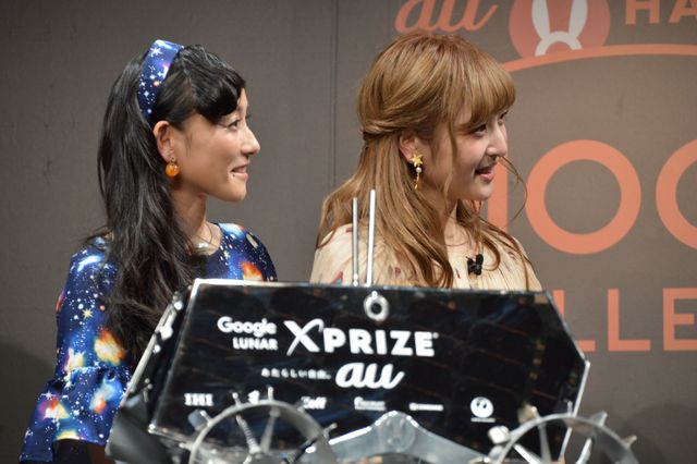 神田沙也加＆篠原ともえ、宇宙ファッションで日本の月面レースを応援！フォトギャラリー（6枚目）