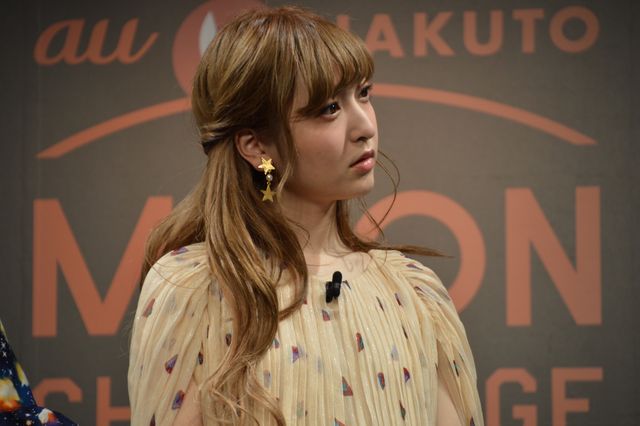 神田沙也加＆篠原ともえ、宇宙ファッションで日本の月面レースを応援！フォトギャラリー（14枚目）