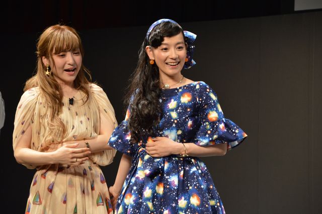 神田沙也加＆篠原ともえ、宇宙ファッションで日本の月面レースを応援！フォトギャラリー（21枚目）