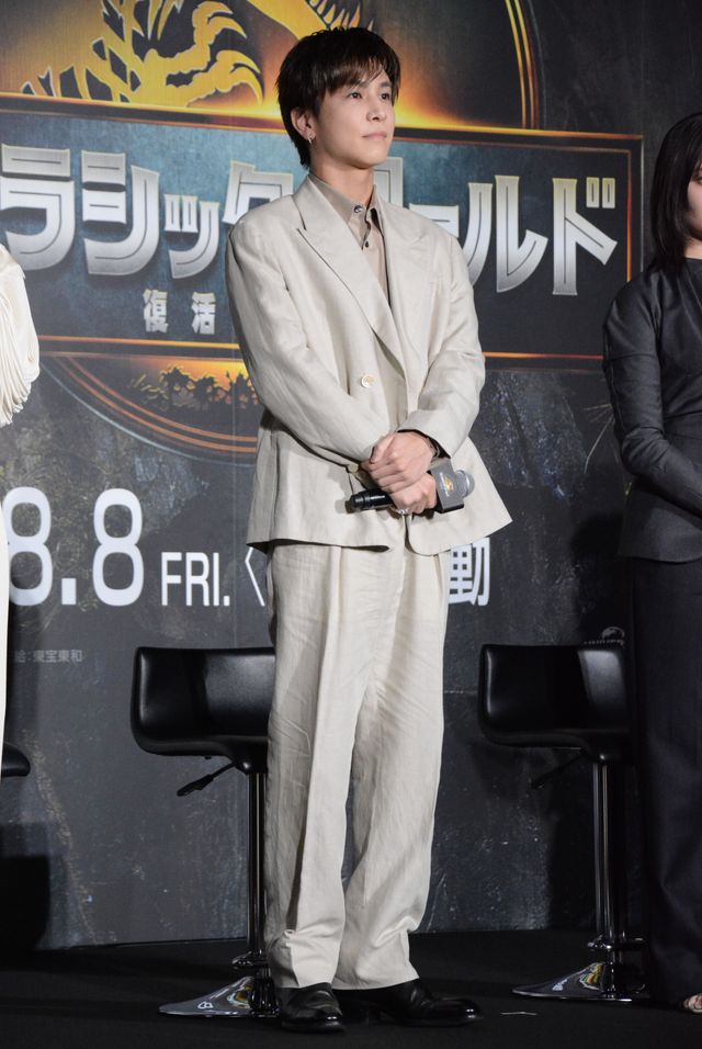 岩田剛典、5分で描いた恐竜の絵が上手すぎ！映画『ジュラシック・ワールド／復活の大地』新章始動イベント（9枚目）