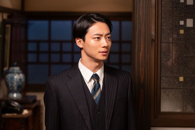 航一（岡田将生）は険しい表情で…「虎に翼」第25週「女の知恵は後へまわる？」第121回（2枚目）