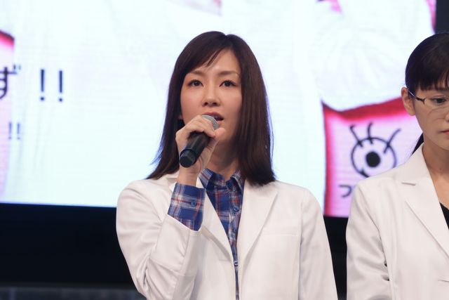 メガネ＆白衣の桐谷美玲！ドラマ「人は見た目が100パーセント」イベント ギャラリー（3枚目）
