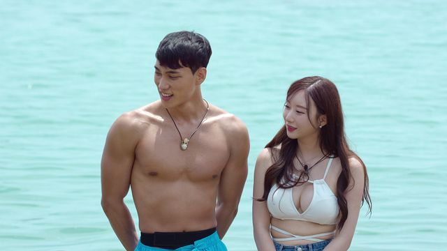 スタイル良すぎ！「脱出おひとり島」シーズン3（3枚目）