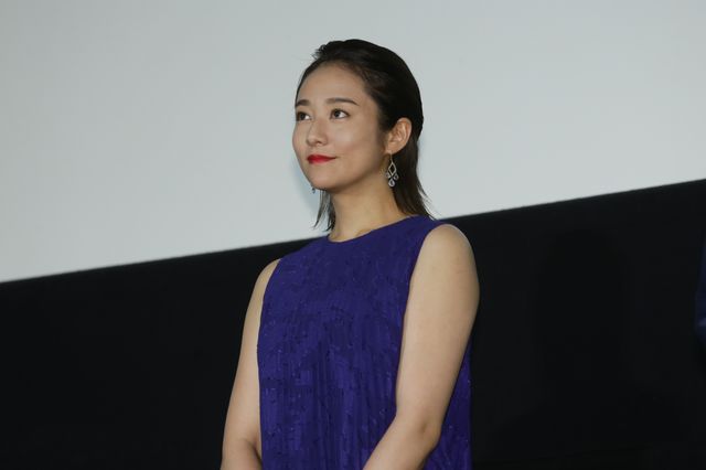 松坂桃李、ファンに神対応！映画『居眠り磐音』“大入り”御礼舞台あいさつ（2枚目）