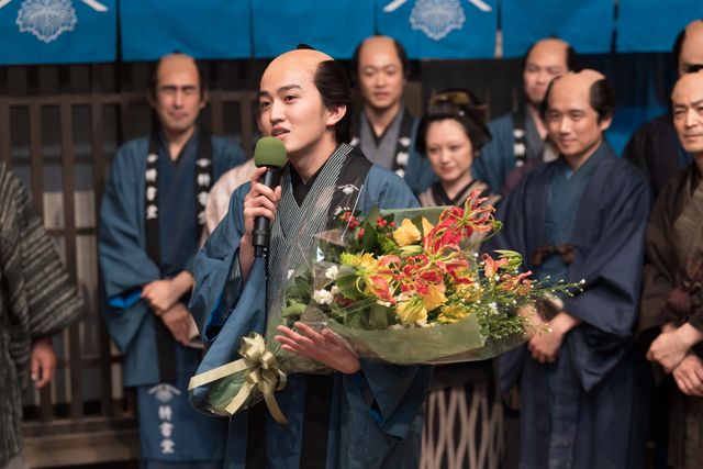 「べらぼう」生田斗真、井上祐貴、中村隼人、中村蒼らクランクアップの様子（3枚目）