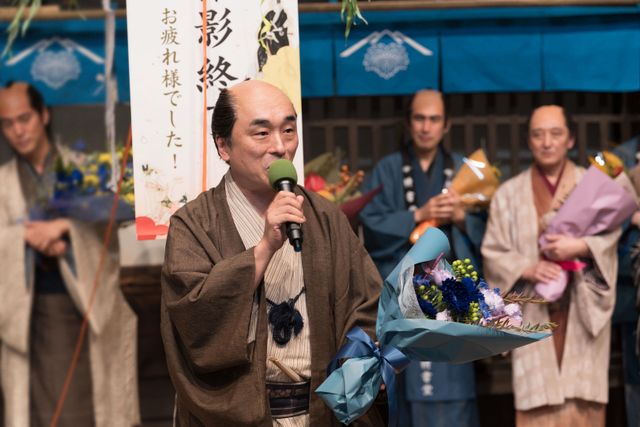 「べらぼう」生田斗真、井上祐貴、中村隼人、中村蒼らクランクアップの様子（4枚目）