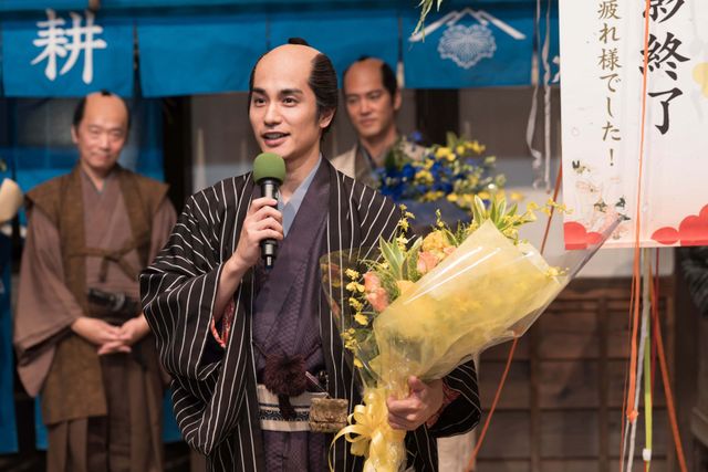 「べらぼう」生田斗真、井上祐貴、中村隼人、中村蒼らクランクアップの様子（7枚目）