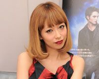 ロバート・パティンソン、加藤ミリヤ