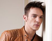 ジョン・トラヴォルタ、ジョナサン・リス・マイヤーズ