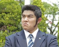 鈴木亮平