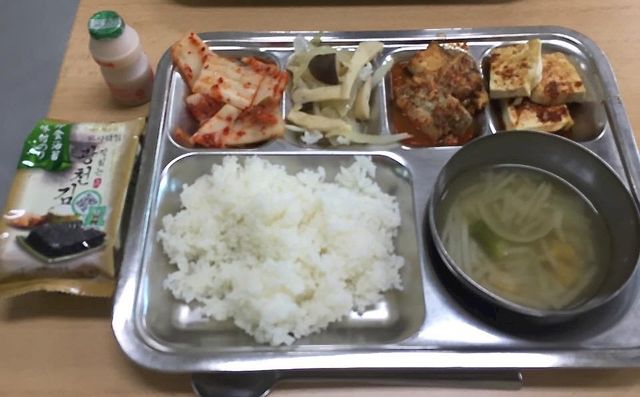 朝食