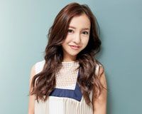 板野友美