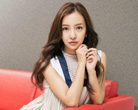 板野友美
