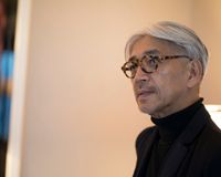 坂本龍一