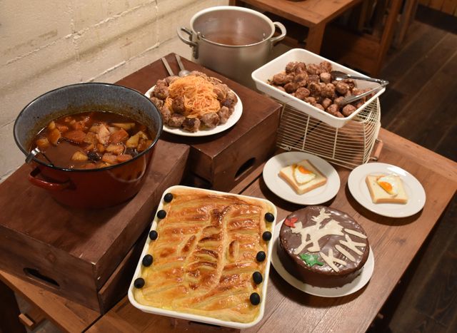 あたしこのパイ嫌いなのよね ニシンのパイ 肉団子パスタ 目玉焼きトースト ジブリ飯