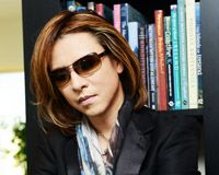 YOSHIKI