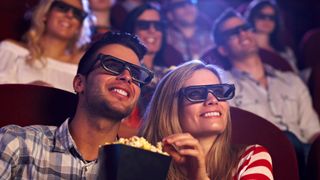 劇場公開後すぐに家で映画が観られるように?DCヒーロー大作がVRに?アメリカの映画館事情