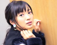 北原里英