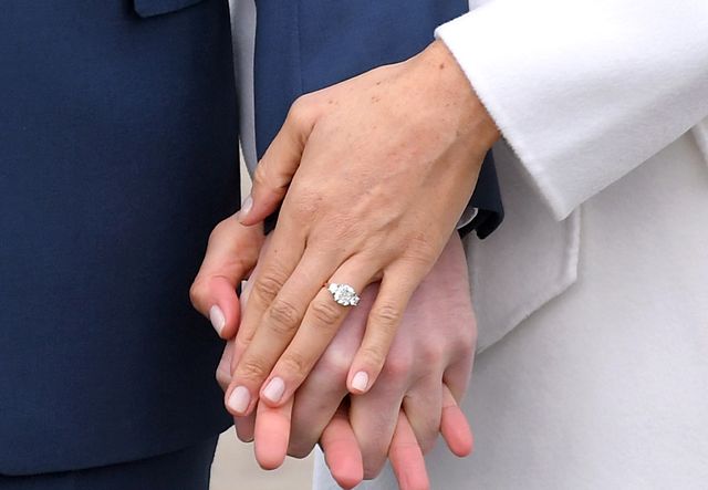婚約指輪