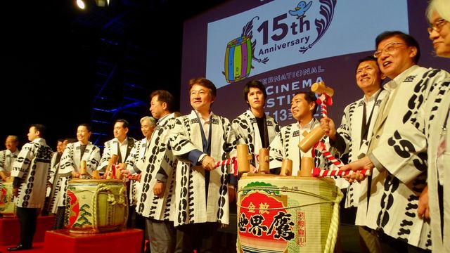 俳優・寛一郎らが参加オープニングレセプション