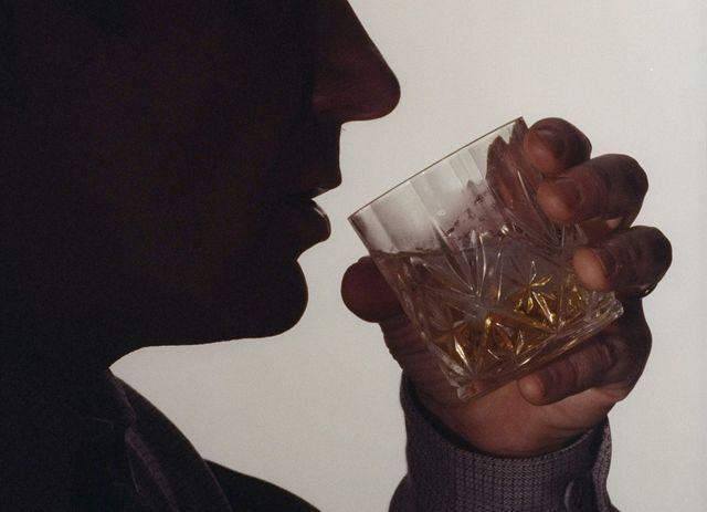 アルコールや薬物に依存