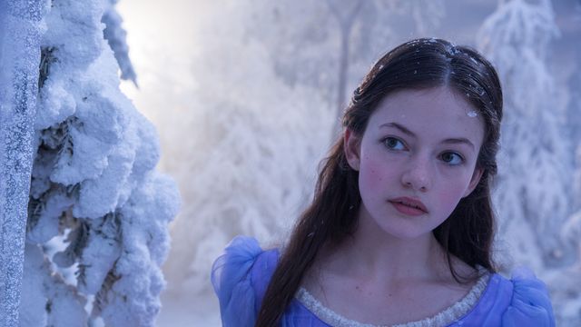 直筆サイン入り写真 マッケンジー・フォイ くるみ割り人形と秘密の王国 SA鑑定済 直筆サイン入り写真 マッケンジー・フォイ くるみ割り人形と秘密