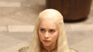 無敵の女王デナーリス・ターガリエン~ドラゴンに乗り空を駆け抜ける