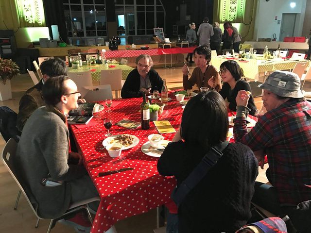 夕食会場