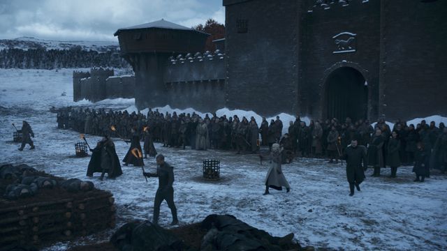 戦死者を弔う
