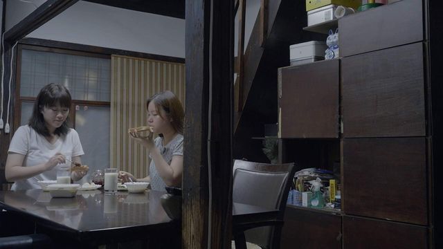 パンにジャムをぬること