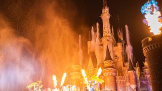 TDR夏恒例の水ぶっかけ祭り、『ズートピア』も参戦!