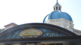 空飛ぶ映画館？新アトラクション「ソアリン：ファンタスティック・フライト」に潜入