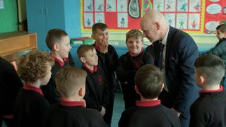 ウーマン村本、理想的な小学校見つける