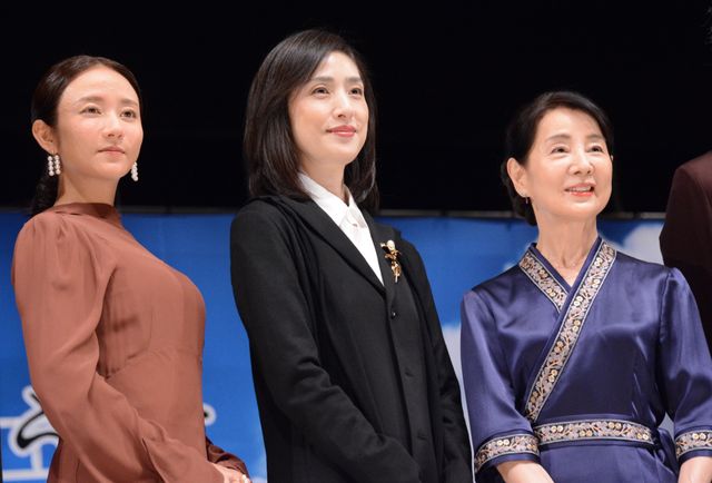 美の競演！吉永小百合、天海祐希、のん、木村文乃、茅島みずきら『てっぺんの向こうにあなたがいる』完成披露舞台挨拶（15枚目）