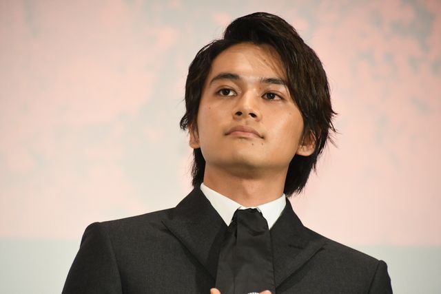 北村匠海、吉沢亮、山田裕貴らスーツでズラリ！『東リベ2』初日舞台挨拶（4枚目）