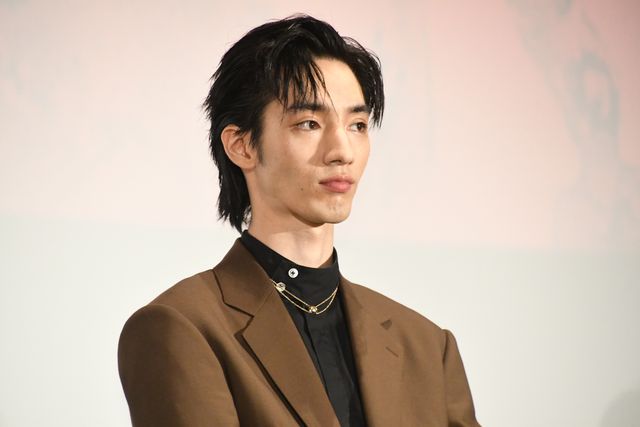 北村匠海、吉沢亮、山田裕貴らスーツでズラリ！『東リベ2』初日舞台挨拶（16枚目）