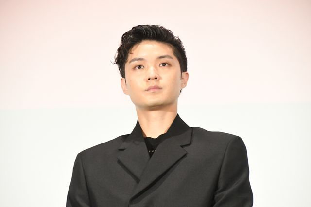 北村匠海、吉沢亮、山田裕貴らスーツでズラリ！『東リベ2』初日舞台挨拶（24枚目）