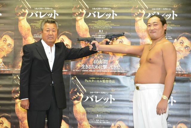 ロバート秋山、梅宮本人の前で「体モノマネ」を披露！　クラウディアさんがタイプと禁断の告白も！　画像ギャラリー（3枚目）