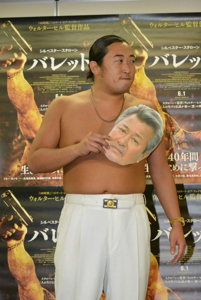 ロバート秋山、梅宮本人の前で「体モノマネ」を披露！　クラウディアさんがタイプと禁断の告白も！　画像ギャラリー（13枚目）