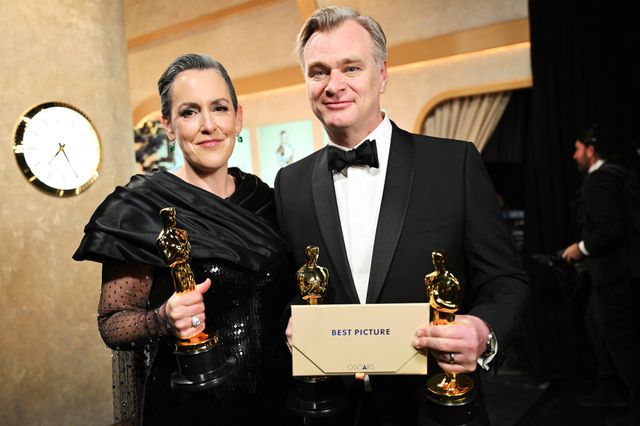 『オッペンハイマー』で第96回アカデミー賞作品賞を受賞したエマ・トーマスとクリストファー・ノーラン監督
