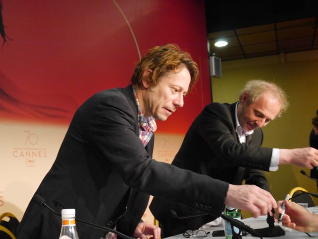 マリオン・コティヤール、シャルロット・ゲンズブール、マチュー・アマルリックが三角関係に！カンヌオープニング作品『Ismael's Ghosts』会見フォトギャラリー（7枚目）