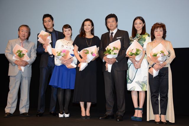 三浦友和、妻役・鈴木京香にデレデレ！貫地谷しほり＆中越典子＆渡辺大も登場！映画『救いたい』完成披露試写会フォトギャラリー（9枚目）