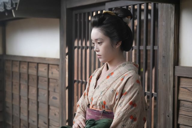 ヘブン（トミー・バストウ）はイライラして…朝ドラ「ばけばけ」第6週「ドコ、モ、ジゴク。」第30回（4枚目）