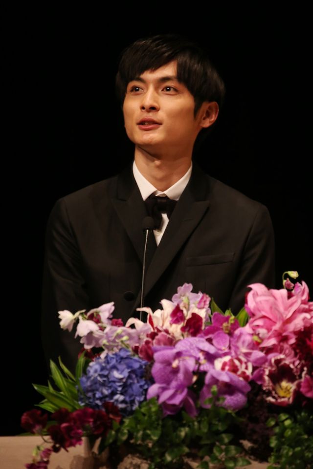 浅野忠信、男泣き…ブルーリボン賞フォトギャラリー（3枚目）