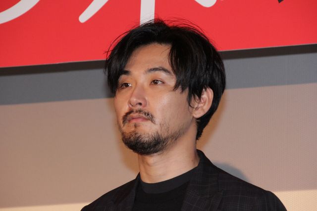 錦戸亮『羊の木』チーム、みんなで鏡開き！初日舞台あいさつ（6枚目）