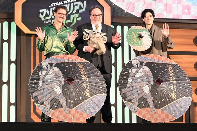 『スター・ウォーズ』ペドロ・パスカル＆ジョン・ファヴロー監督が来日！グローグーと一緒にプレミア登場：フォトギャラリー
